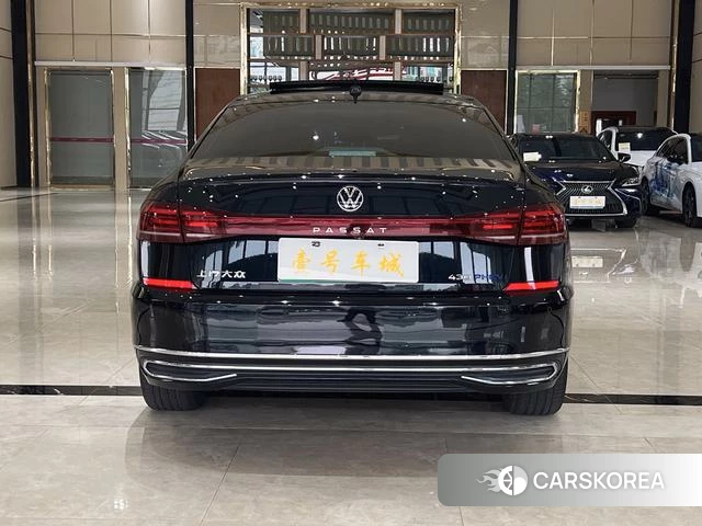 Volkswagen Passat PHEV id 4290695 из Китая 20