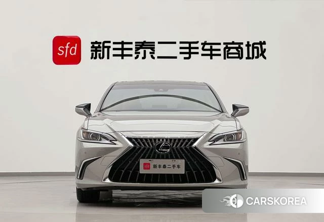 Lexus ES id 4271056 из Китая 20