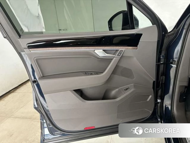 Volkswagen Touareg id 4299400 из Китая 20