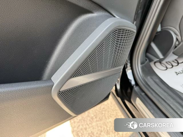 Audi Q5L id 4211480 из Китая 20