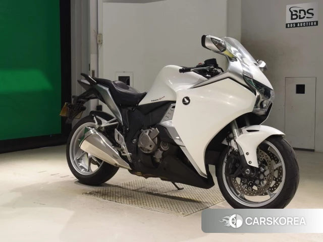 Проданный Honda VFR1200F DCT id 4010978 из Японии, фото 20
