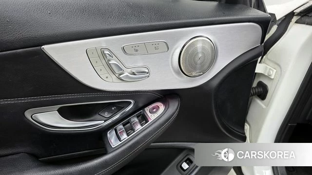 Mercedes-Benz C-Class W205 id 4350997 из Кореи 20