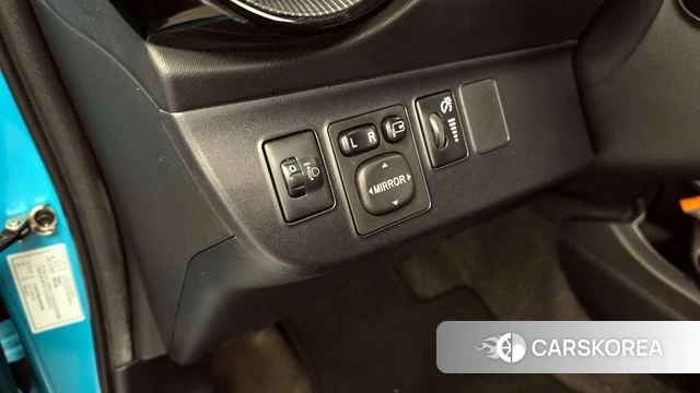 Toyota Prius C id 4233148 из Кореи 20