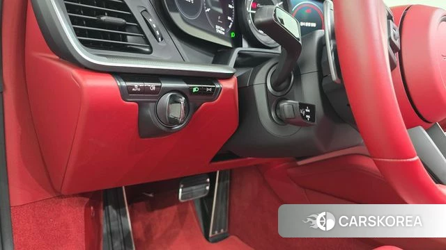 Porsche 911(992) id 4637220 из Кореи 20