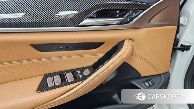 BMW 5 Series (G30) id 4936918 из Кореи 20