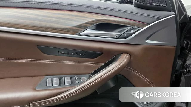 BMW 5 Series (G30) id 4225080 из Кореи 20