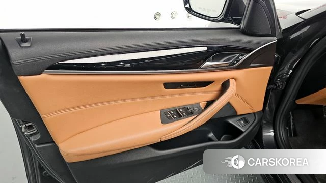 BMW 5 Series (G30) id 4251274 из Кореи 20