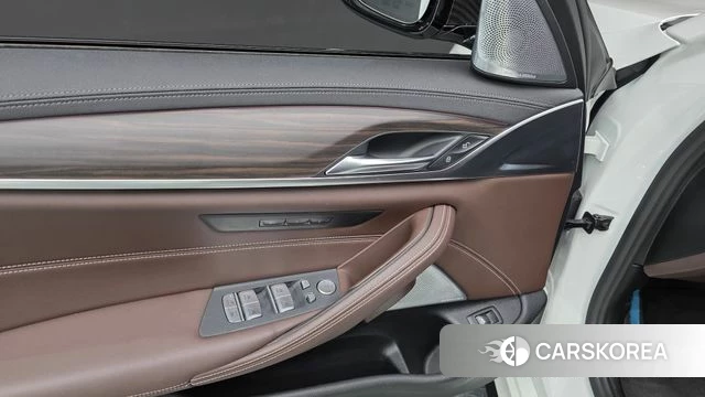 BMW 5 Series (G30) id 4519314 из Кореи 20