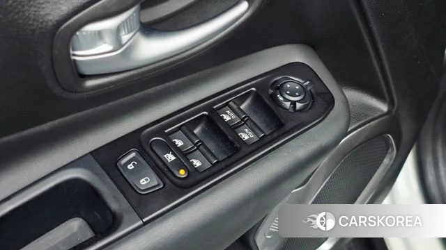 Jeep Renegade id 4647241 из Кореи 20