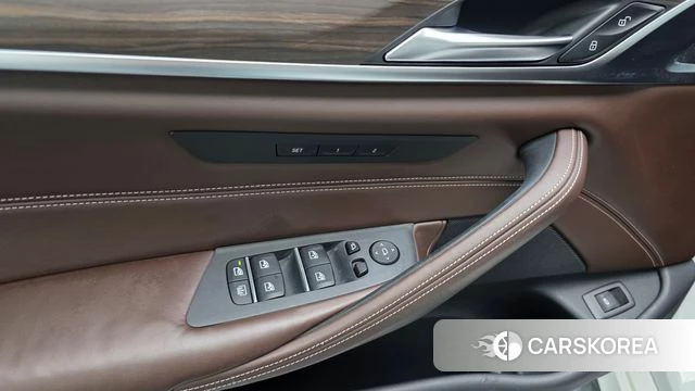 BMW 5 Series (G30) id 4502850 из Кореи 20