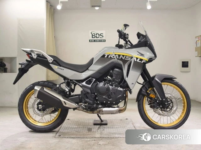 Honda TRANSALP XL750 id 3949453 из Японии 20