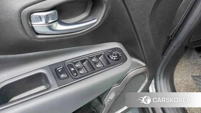 Jeep Renegade id 4741320 из Кореи 20