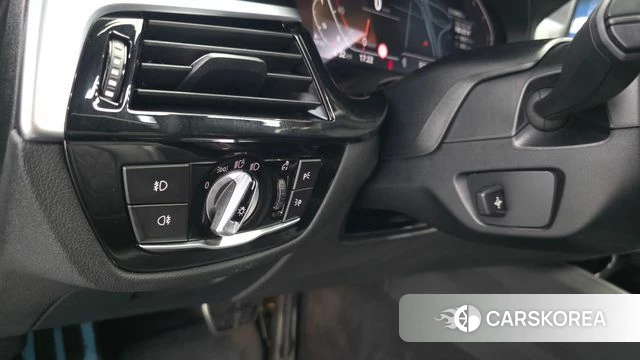 BMW 5 Series (G30) id 4698177 из Кореи 20