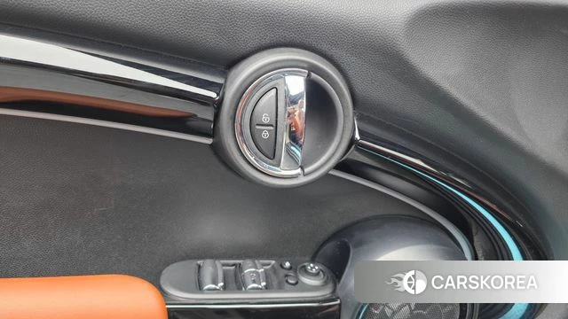 Mini Cooper S Convertible id 4631959 из Кореи 20