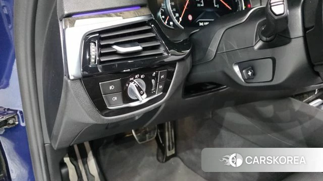 BMW 5 Series (G30) id 4596195 из Кореи 20