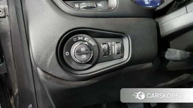 Jeep Renegade id 4604999 из Кореи 20