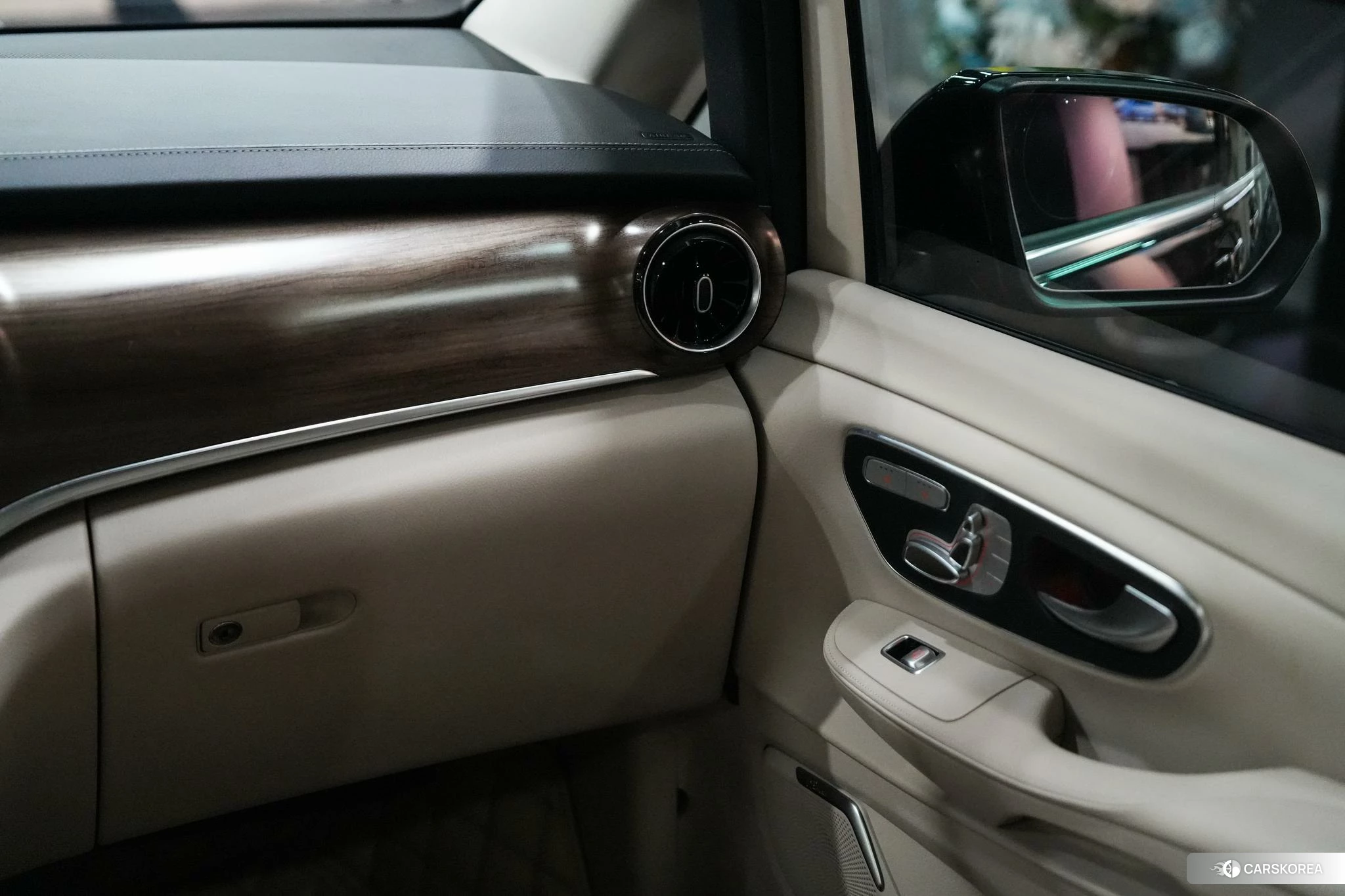 Mercedes-Benz V-class id 4487553 из Китая 20
