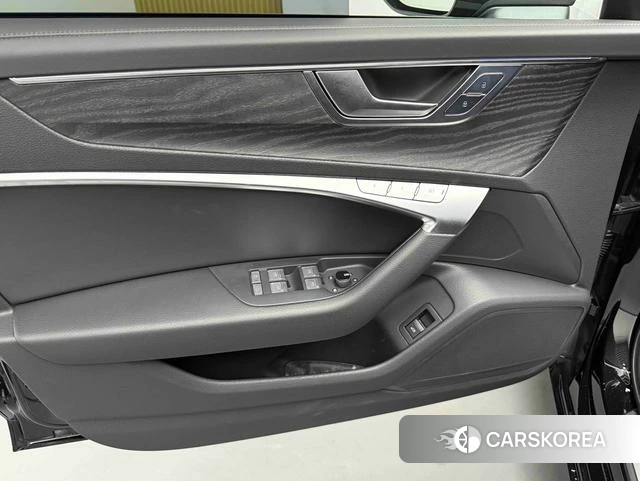 Audi A6L id 4259460 из Китая 20