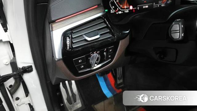 BMW 5 Series (G30) id 4339063 из Кореи 20
