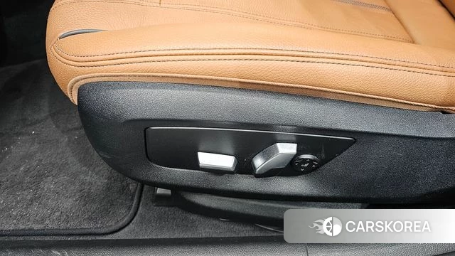 BMW 5 Series (G30) id 4615452 из Кореи 20