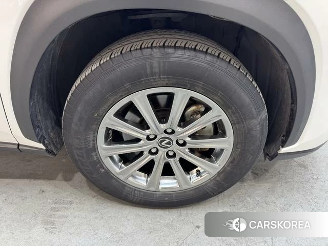 Lexus NX id 4239105 из Китая 20