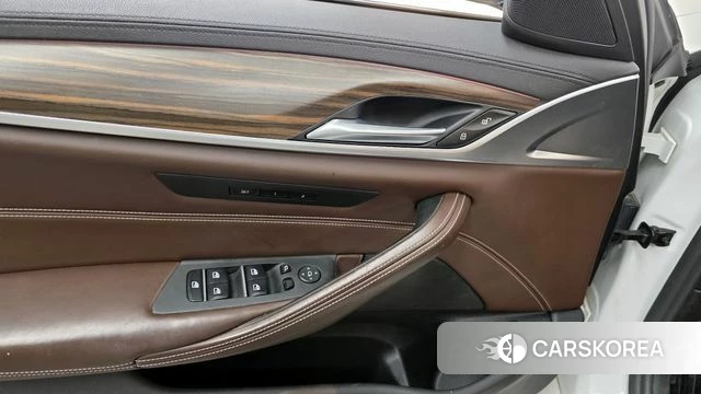 BMW 5 Series (G30) id 4403191 из Кореи 20