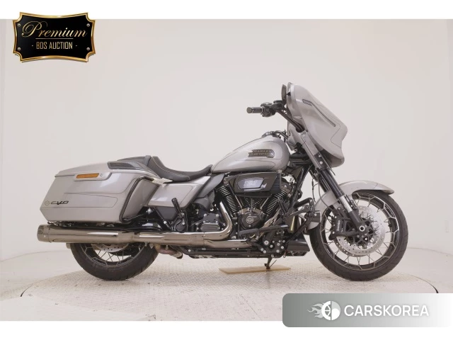 Harley-Davidson Street Glide FLHXSE1980CVO id 3950643 из Японии 20
