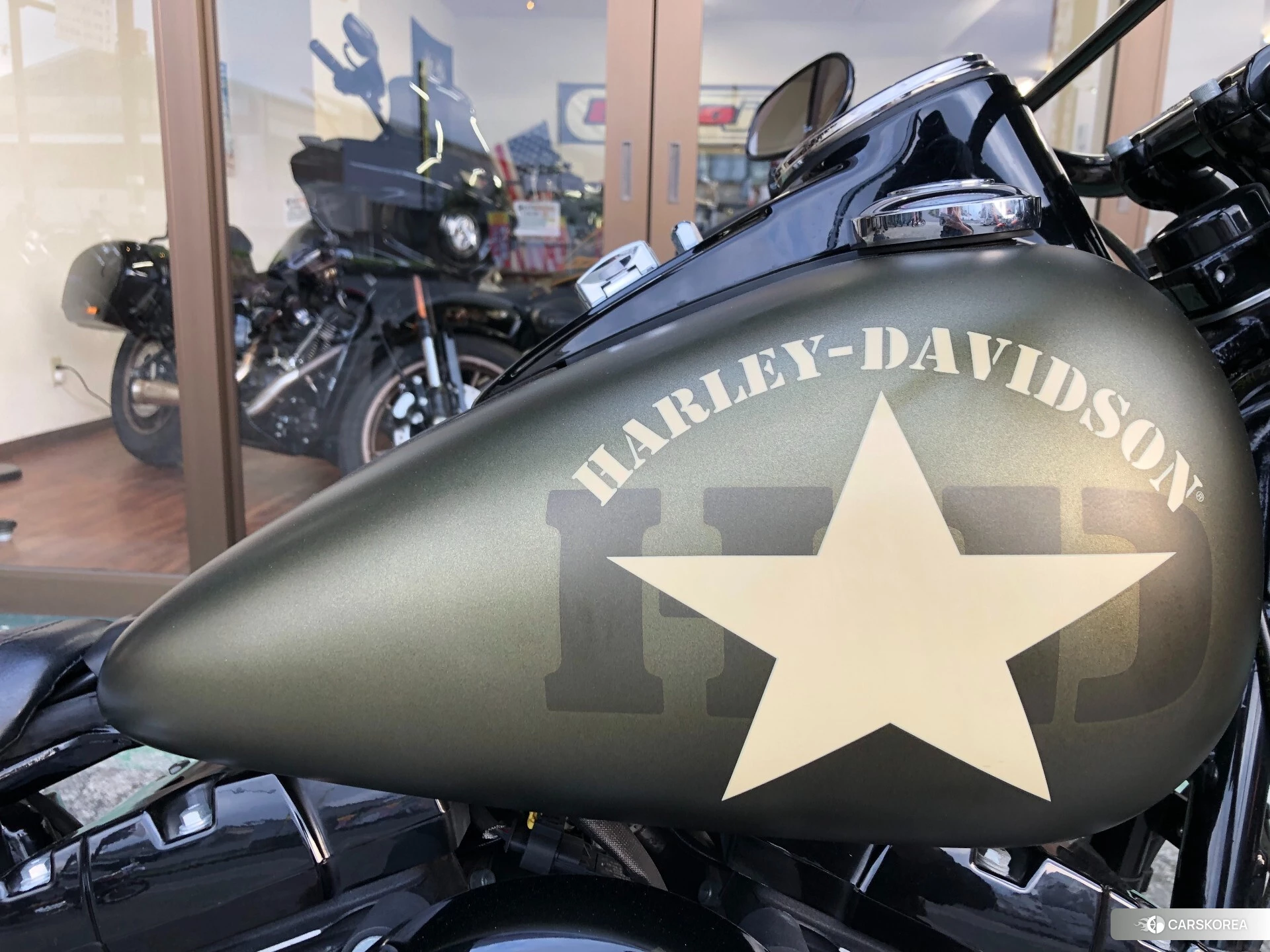 Harley-Davidson Softail Slim S FLSS1800 id 4236924 из Японии 20
