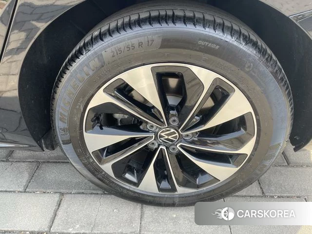 Volkswagen Passat id 4259797 из Китая 20