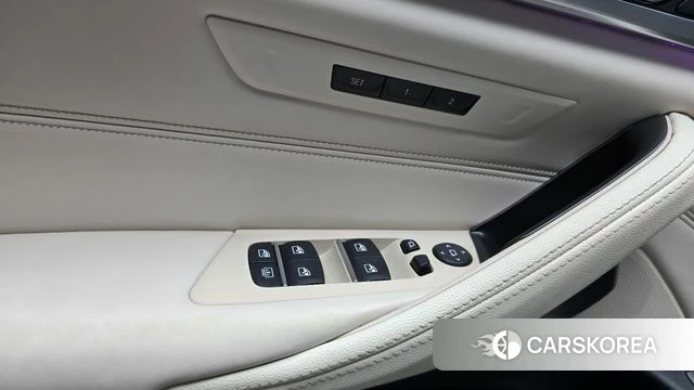 BMW 5 Series (G30) id 4780689 из Кореи 20
