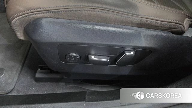 BMW 5 Series (G60) id 4499871 из Кореи 21