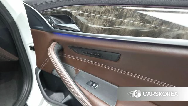 BMW 5 Series (G30) id 4587210 из Кореи 21