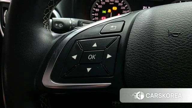 Infiniti Q30 id 4530438 из Кореи 21