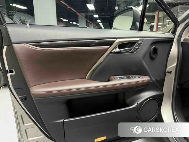 Lexus RX id 4353378 из Китая 21