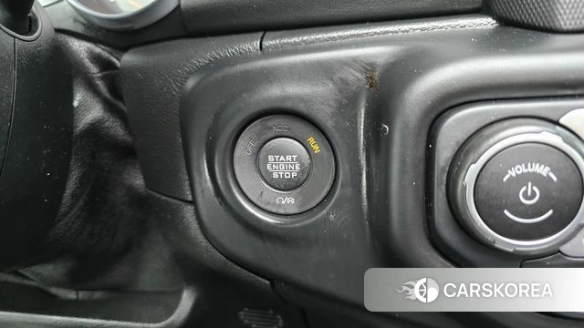 Jeep Wrangler (JL) id 4250606 из Кореи 21