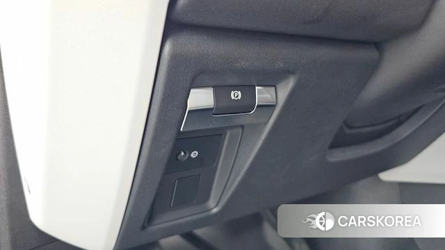 Land Rover Defender (L663) id 4591736 из Кореи 21