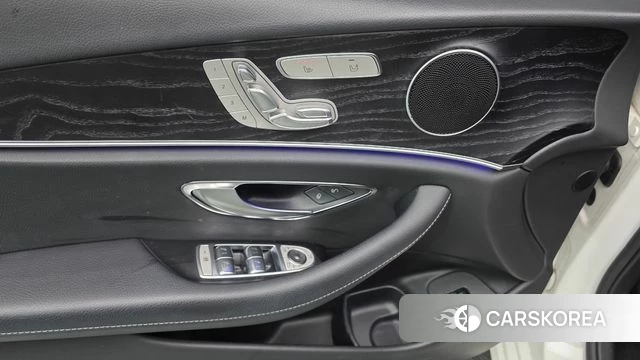 Mercedes-Benz E-Class W213 id 4344951 из Кореи 21