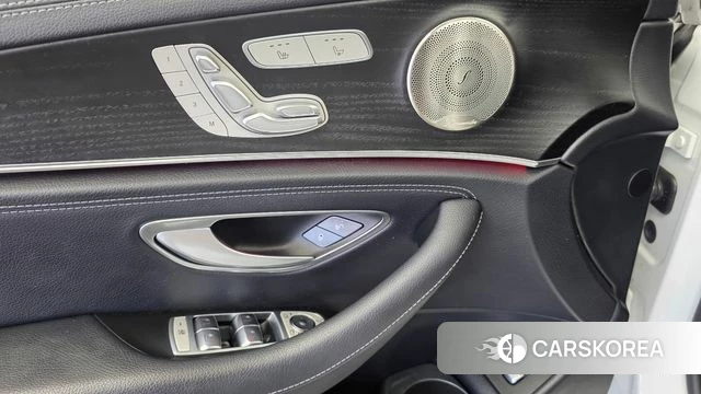 Mercedes-Benz E-Class W213 id 4769018 из Кореи 21