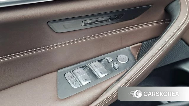 BMW 5 Series (G30) id 4774488 из Кореи 21