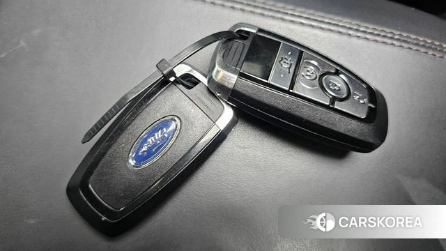 Ford Explorer 6th Generation id 4338090 из Кореи 21