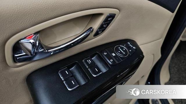 Kia All New Carnival id 4638345 из Кореи 21