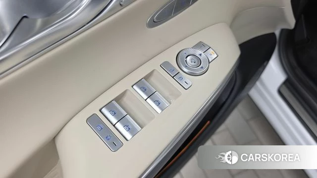 Genesis GV70 id 4757983 из Кореи 21