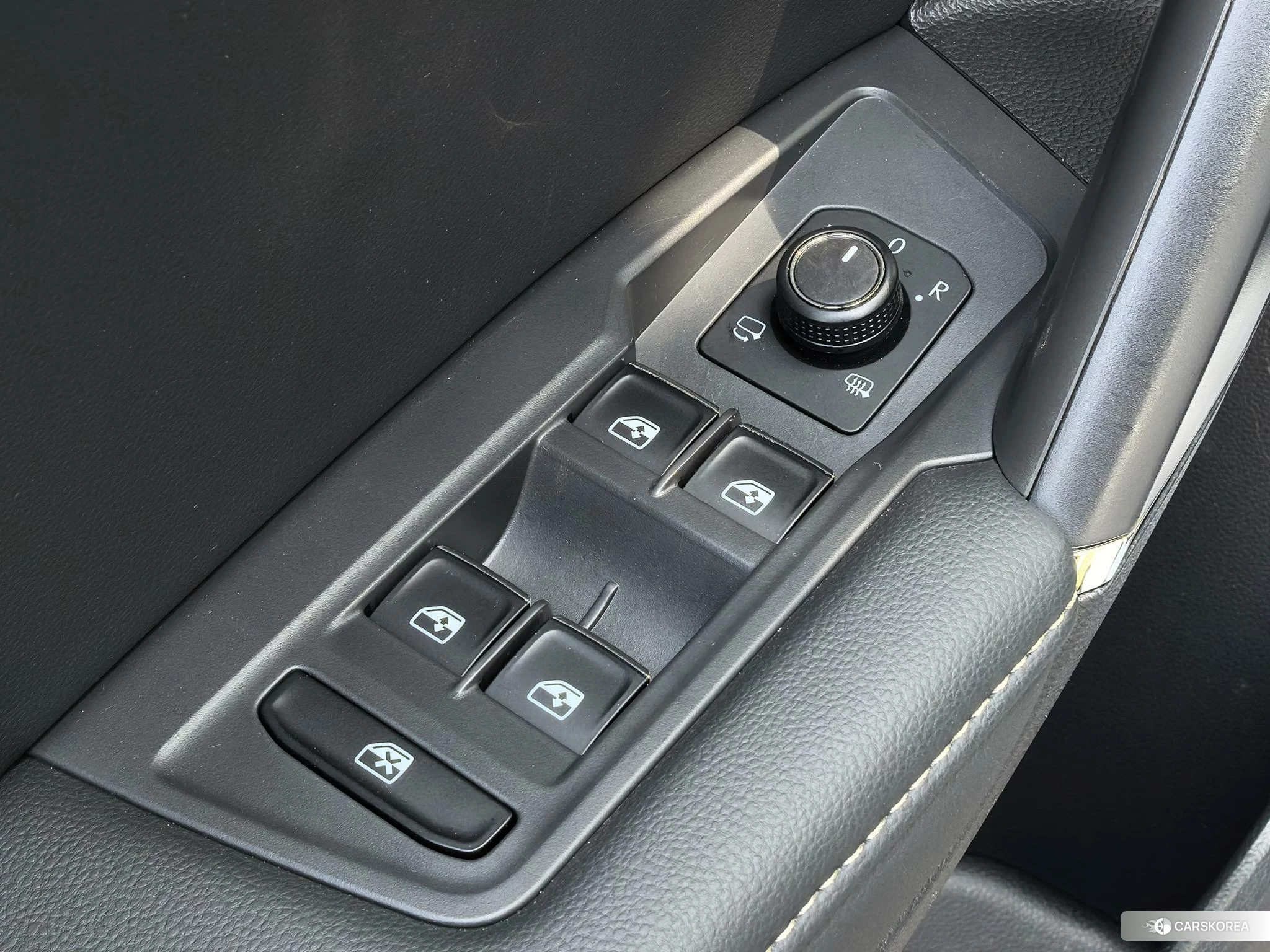 Volkswagen Tiguan L id 4440624 из Китая 21
