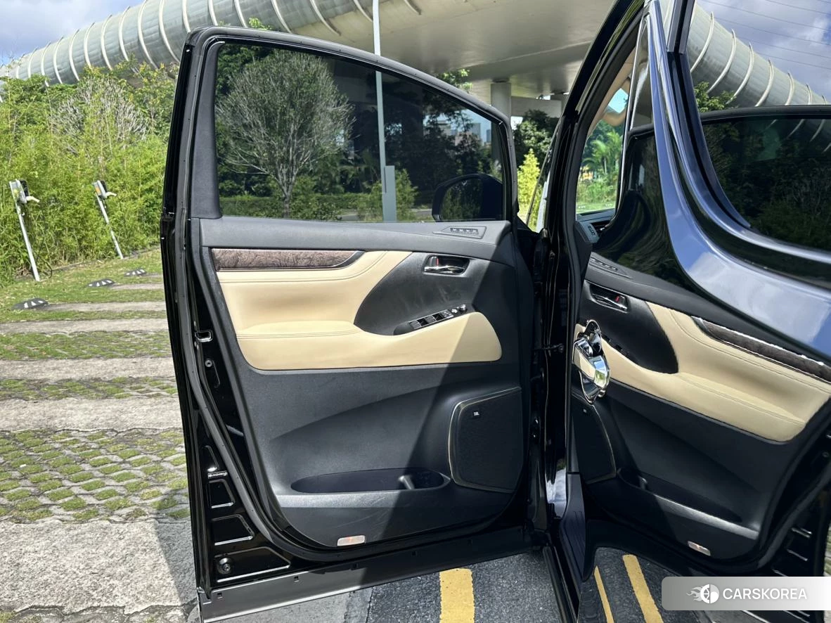 Toyota Elfa id 4493273 из Китая 21