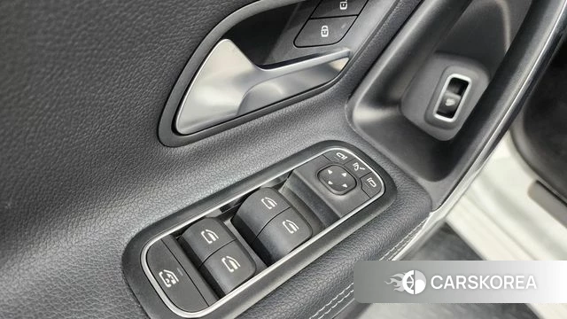 Mercedes-Benz A-Class W177 id 4625304 из Кореи 21