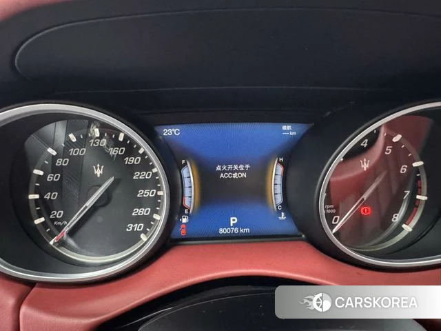 Maserati Levante id 4236392 из Китая 21