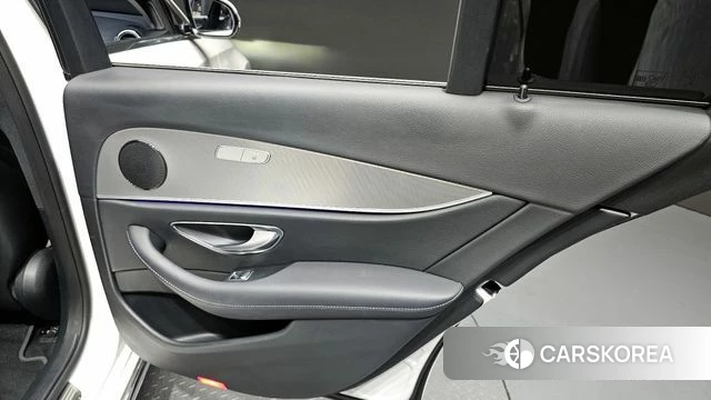 Mercedes-Benz E-Class W213 id 4384701 из Кореи 21