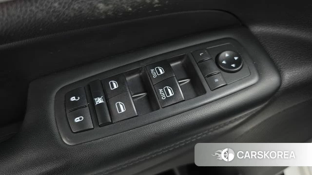 Jeep Grand Cherokee id 4894995 из Кореи 21