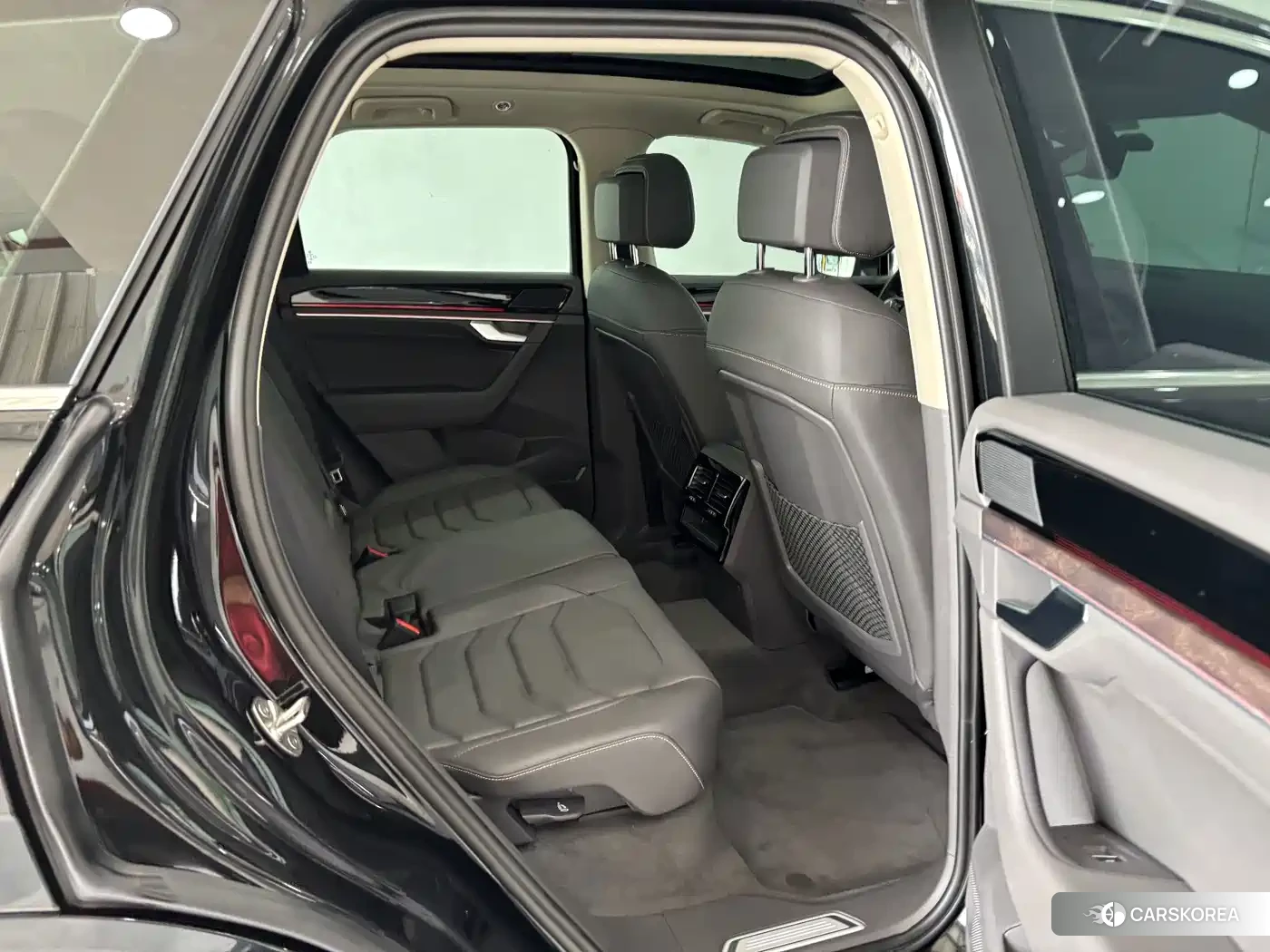 Volkswagen Touareg id 4679569 из Китая 21