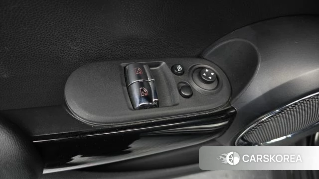 Mini Cooper S id 4882681 из Кореи 21